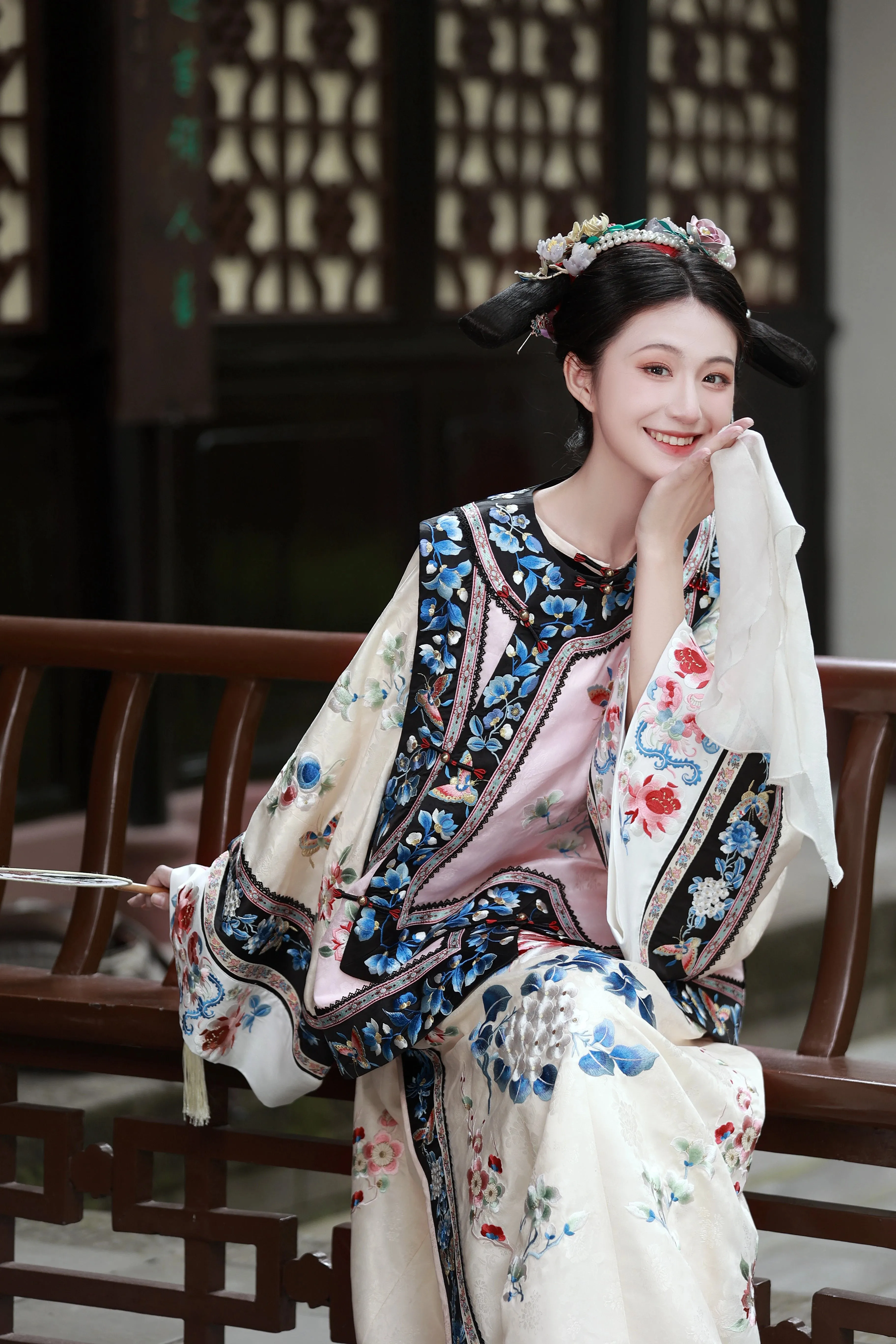 Chun'er 淳儿 Qing Dynasty Chenyi Dress