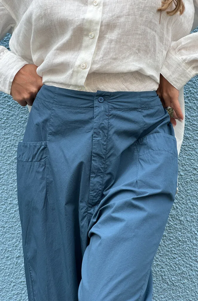 Transit Par Such Tapered Cotton Pant in Blue